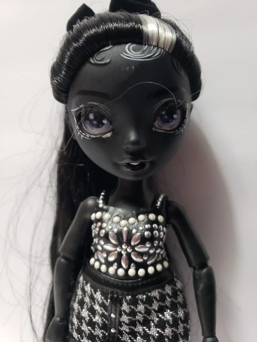 RAINBOW HIGH SHADOW Series Shanelle *Onyx* Fashion Doll
